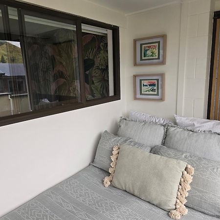 Charm On Commons, Mauao Apartment Mount Maunganui Bagian luar foto