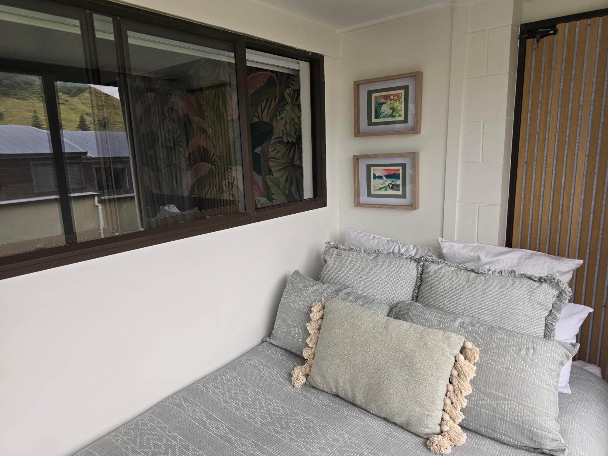 Charm On Commons, Mauao Apartment Mount Maunganui Bagian luar foto